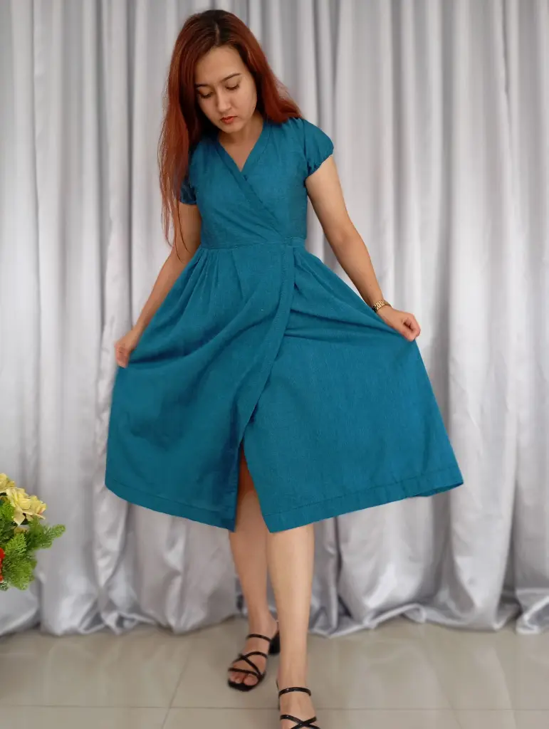 070 Cotton plain blue wrapper medium dress (24).webp