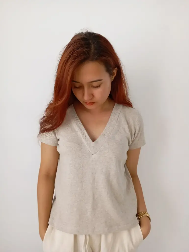 Hemp woven V-shaped top for women